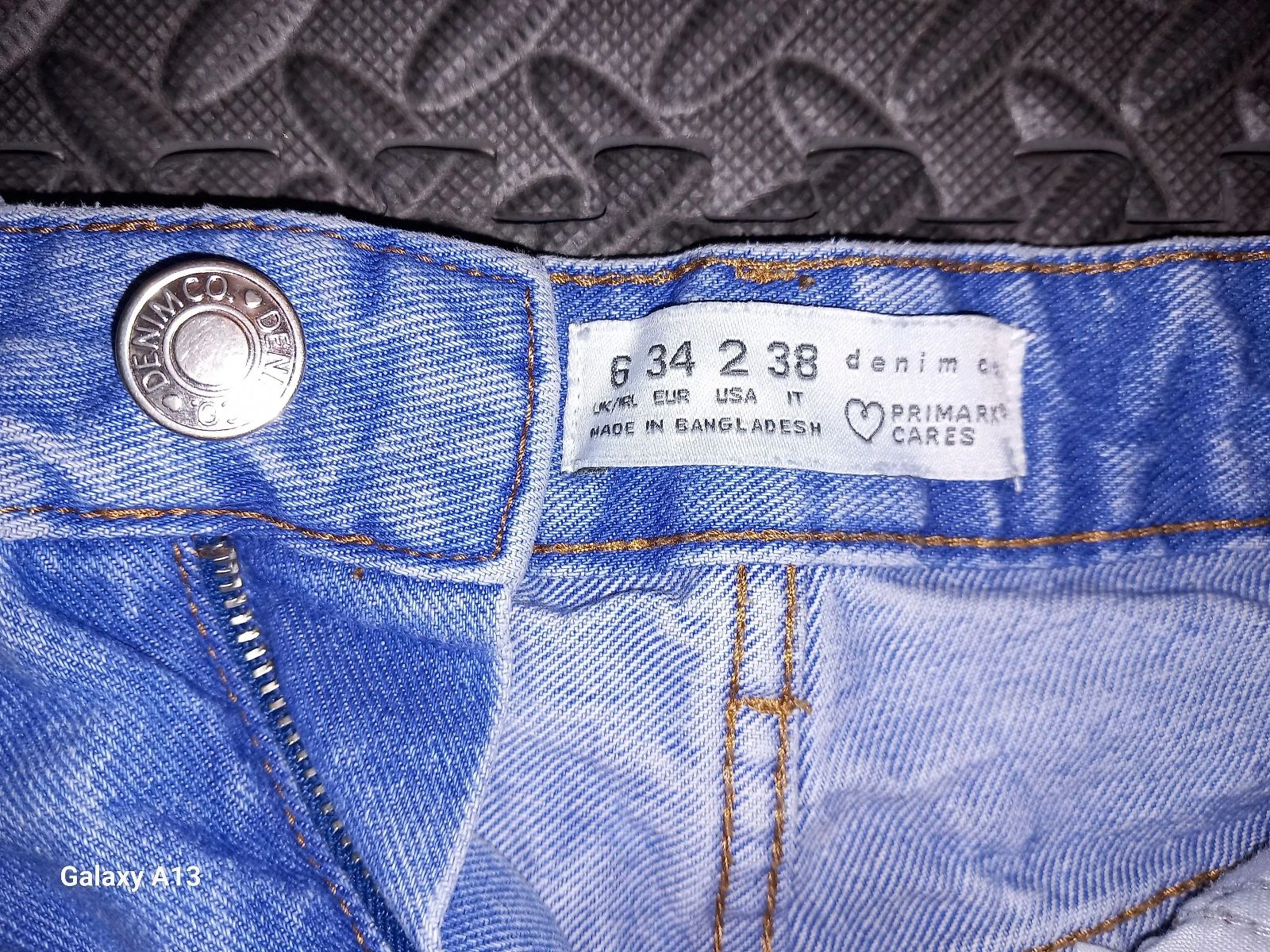 Primark Washed Frayed Denim Shorts Size T34 / 6UK – photo 3